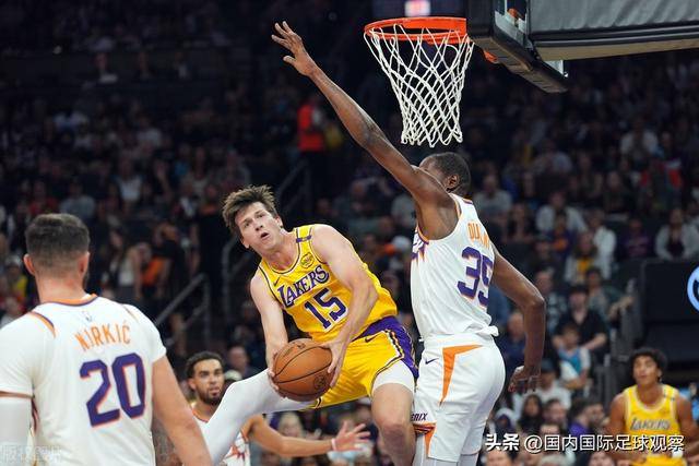 李晓旭19分辽宁6人上双胜深圳 总分3-0进四强